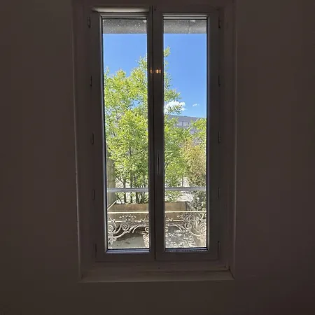 Carnot Apartment *